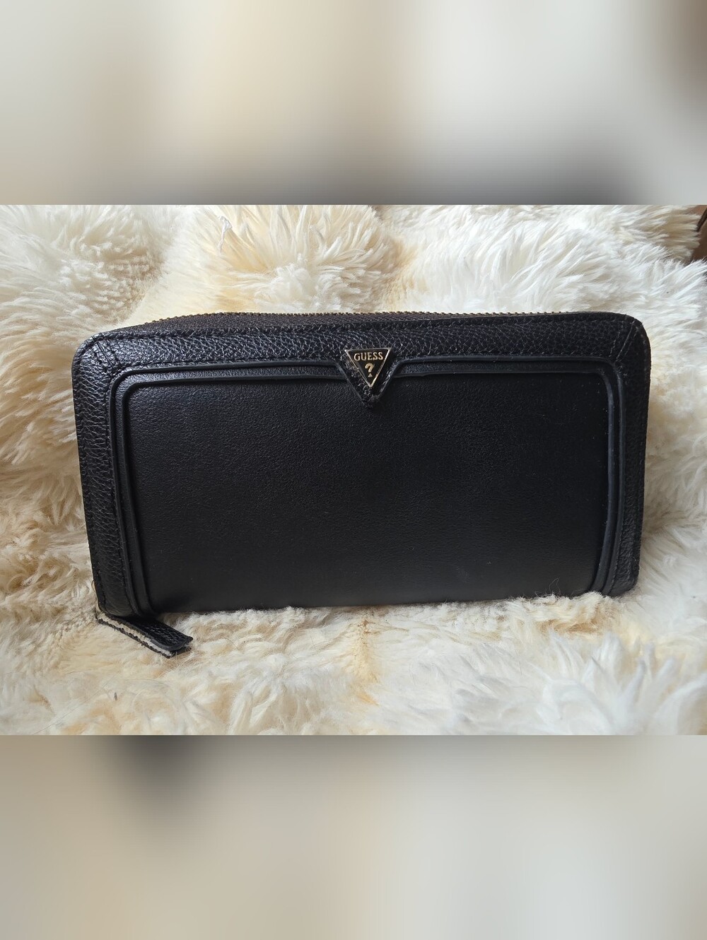 GUESS Vintage Black Leather Zip Wallet with Gold Logo